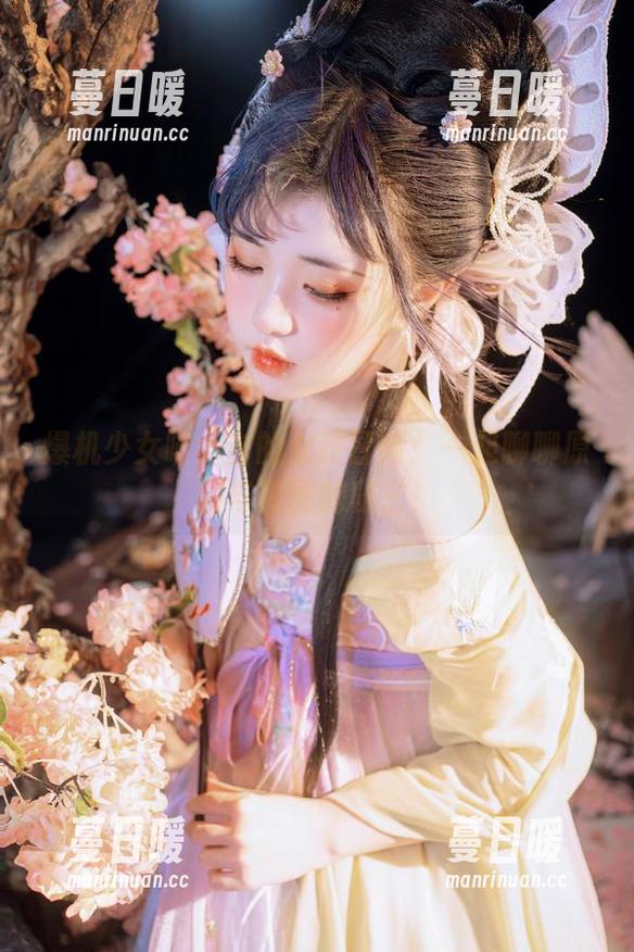 爆机少女喵小吉的女孩冒险：一起聊聊原图与套图的秘密！