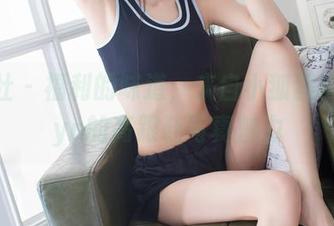 爱蜜社 - 福利的味道，来自小狐狸Kathryn的高跟鞋写真魅力