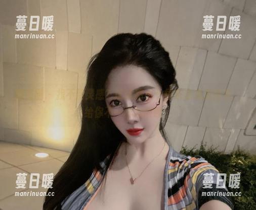 猪小七 微密圈 - 找不到灵感?试试猪小七居家的免费图包,给你不一样的创意!