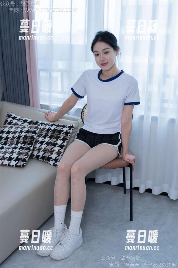 甜予摄影 - 教室里的璇璇：无圣光图集，老师知道你们在偷看吗？