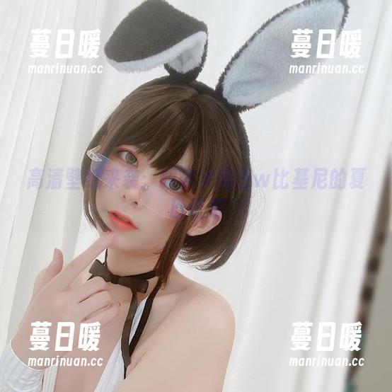 高清壁纸来袭：眼酱大魔王w比基尼的夏日诱惑