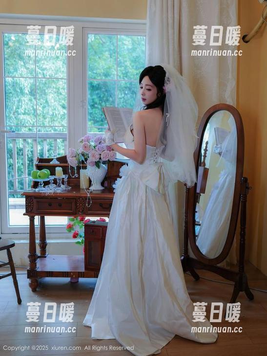秀人网 - 小甜angle蕾丝美图：美得让人忍不住多看几眼