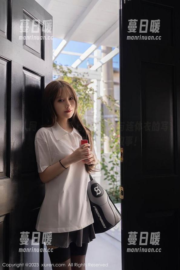 秀人网 - 一秒爱上，林文文与连体衣的写真背后你未曾看见的故事！