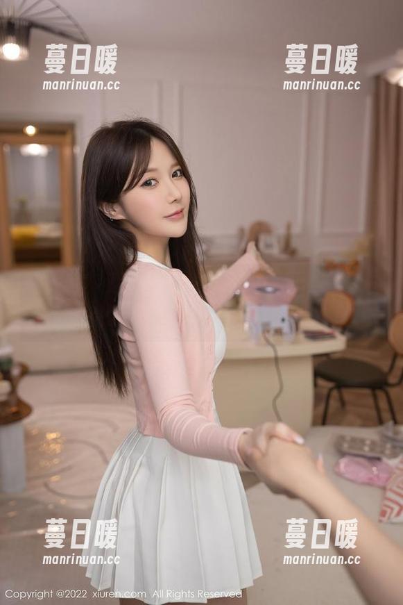 秀人网-玄子 秀人网 - 透过棉袜看玄子的世界,套图作品让人忍不住想多看几眼。
