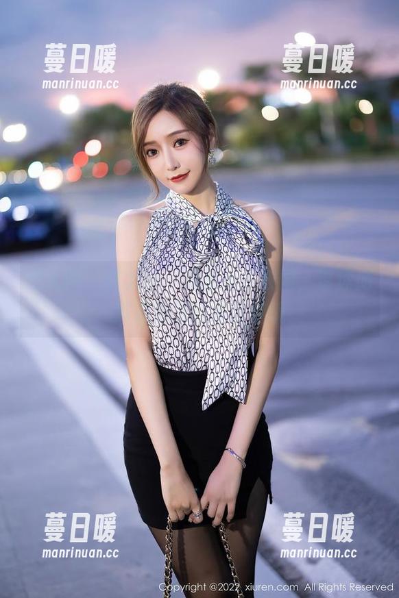秀人网 - 陈大榕：无圣光泳衣图，带你游荡在清凉的夏日梦境