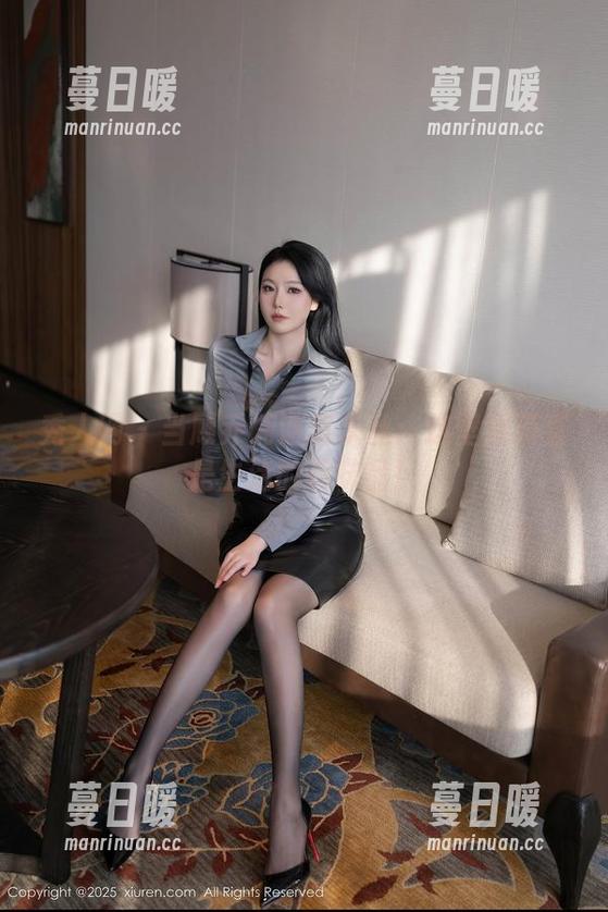 秀人网 - 当顾乔楠邂逅灰丝：这壁纸简直是生活的调味品！