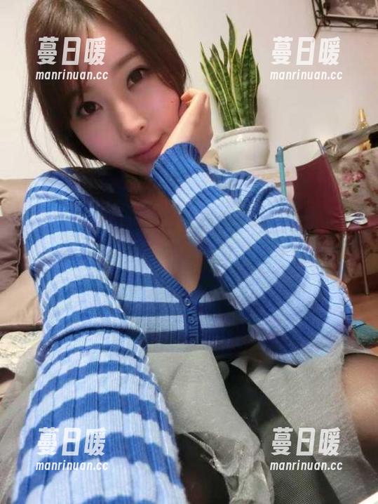紫色哒豚豚 微密圈 - 打开紫色哒豚豚的写真资源,让那些早期的瞬间流淌成影像!