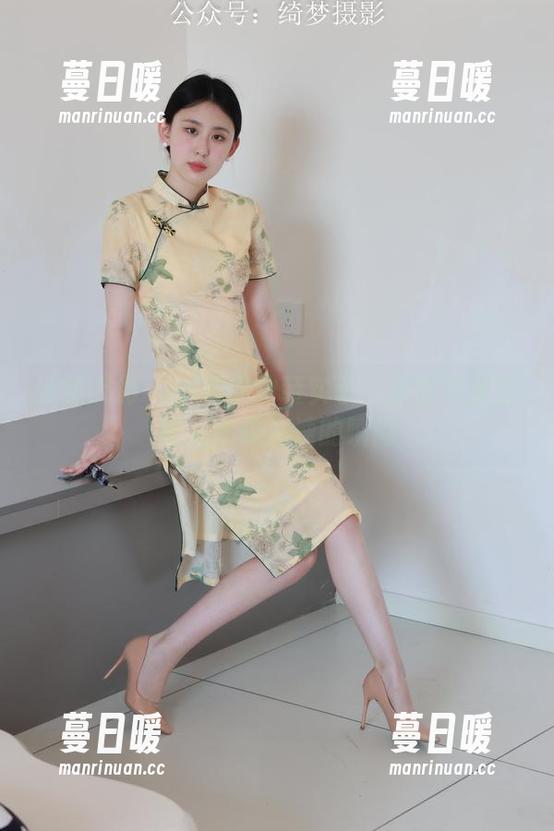 绮梦摄影-小艺 绮梦摄影 - 小艺职业装实录:原图中那些让人心跳加速的瞬间