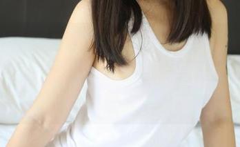 美媛馆 - 爱上这位学妹：薛琪琪sandy的照片合集，像是窗外的阳光洒进了我的心里。