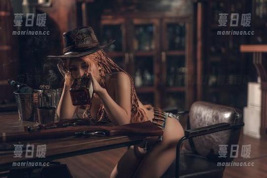 芊川一笑MNK 万圣节套图大揭秘:芊川一笑MNK教你如何把鬼打扮得美丽动人