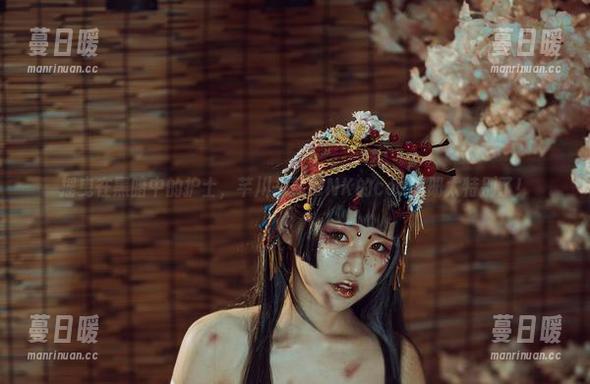 芊川一笑MNK 摇曳在黑暗中的护士,芊川一笑MNK的cos图册太特别了!