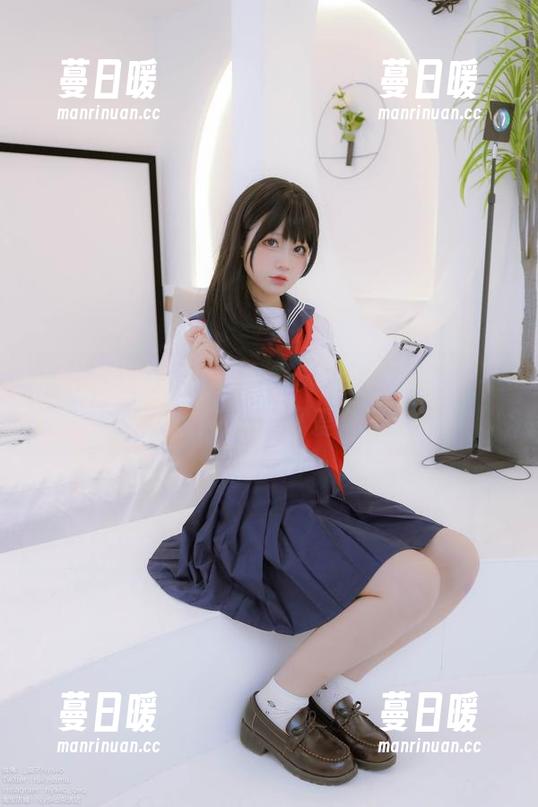 荒井喵喵 荒井喵喵与水手服,写真精选:这绝对不是一般的可爱!