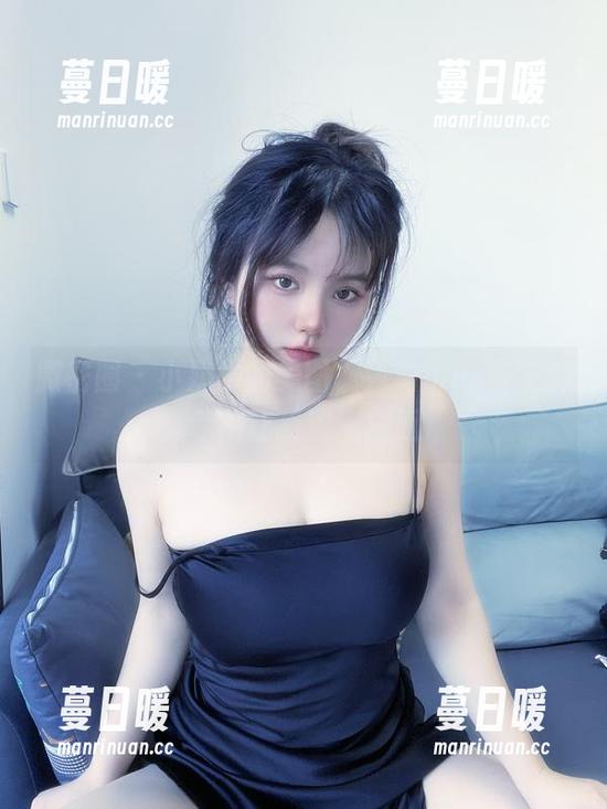 葱油饼er 微密圈 - 小奶牛的美图,葱油饼er博主的私拍让我流连忘返