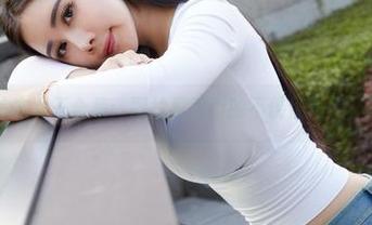 蜜桃社 - 铃木女王合集：图片里藏着的不仅仅是美，还有故事！