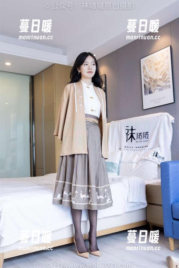 袜啵啵 - 在小淳的在线世界，发现双人写真中的不一样！