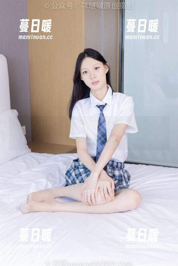 袜啵啵 - 小甜豆：美图里的奶油蛋糕剧情，瞬间融化你的心！