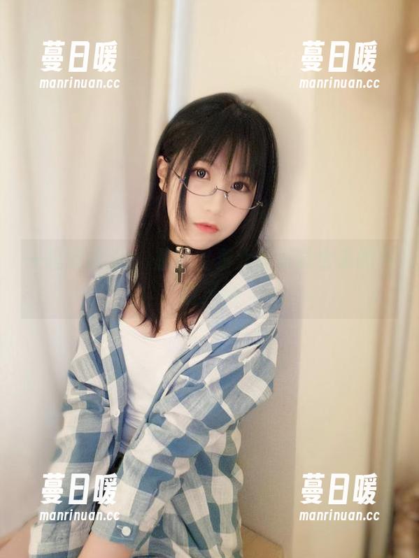 逐月Su 一起逐月Su,感受宝多六花写真合集的千面风情