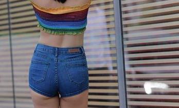 免费写真机会！魔镜街拍的连衣裙OL美女，必须点赞，超美！